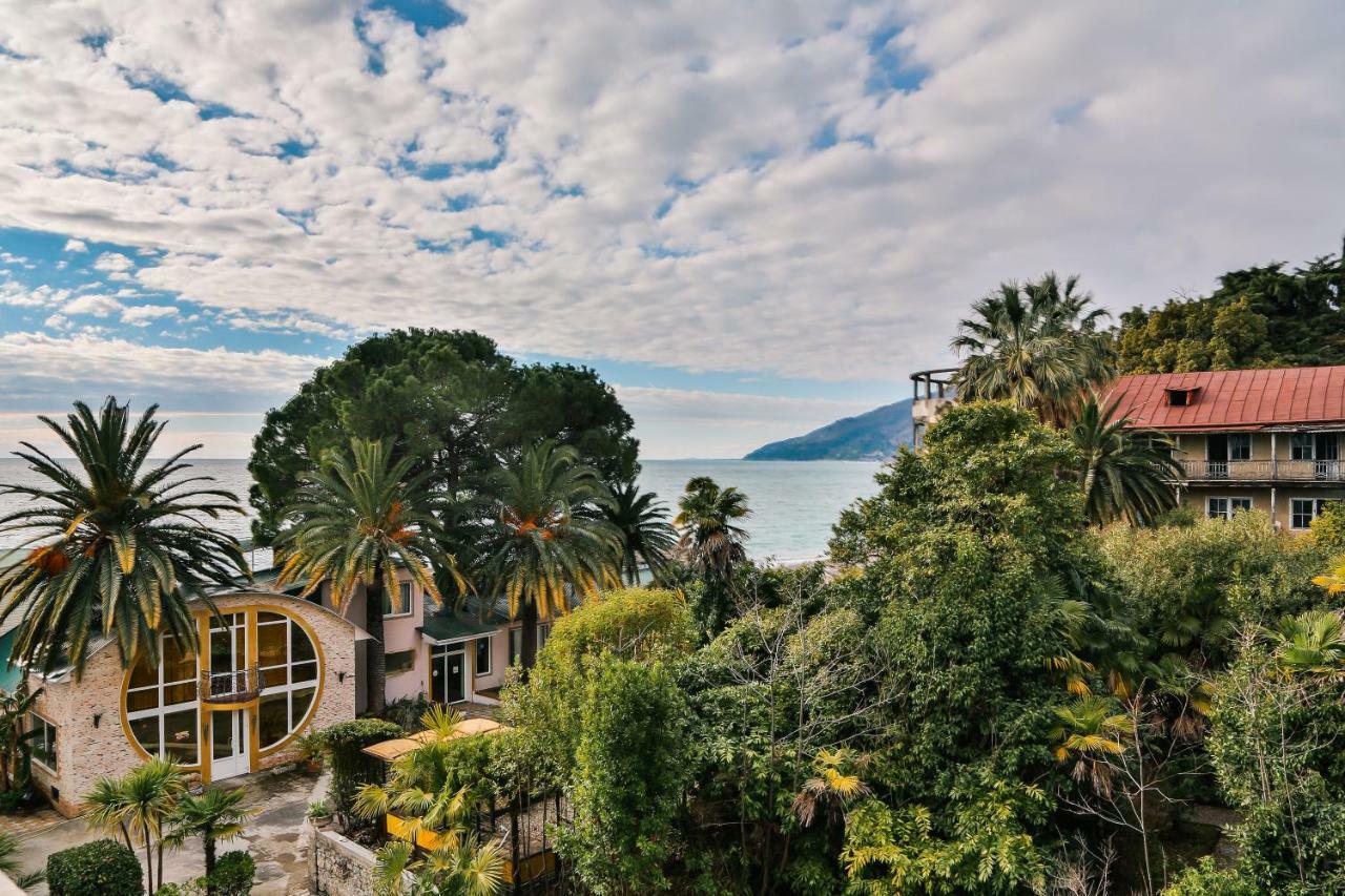 Old Gagra Hotel エクステリア 写真