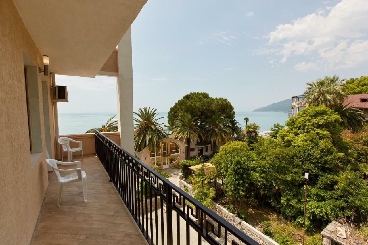Old Gagra Hotel エクステリア 写真